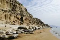 (عکس) عجیب‌ترین ساحل جهان در مکسر هرمزگان