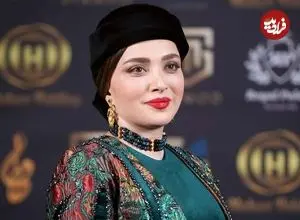 عکس| سفر زمان؛ چهره و استایل خاص «بهنوش طباطبایی» 10 سال قبل روی صحنه تئاتر