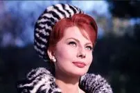 عکس| سفر در زمان؛ «ثریا اسفندیاری» بعد طلاق و در 42 سالگی؛ سال 1343