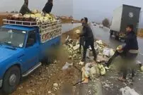 (ویدیو) حرکت زیبای مردم برای کمک به یک راننده نیسان 