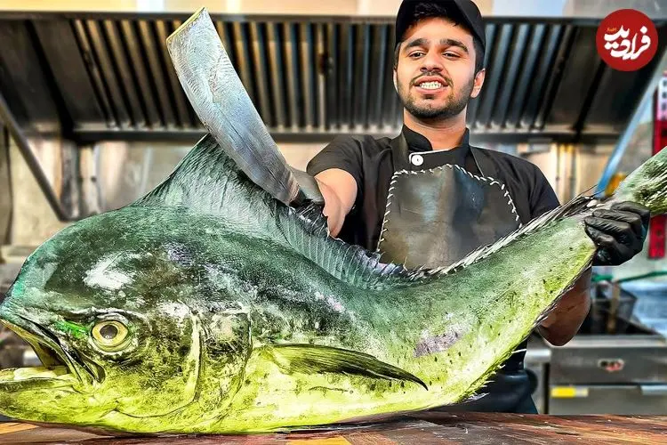 ببینید| غذای خیابانی در ایران؛ کباب کردن یک دلفین ماهی غول پیکر توسط آشپز ماهر ایرانی