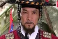 عکس| سفر زمان؛ چهرۀ «فرمانده سئو» (سریال دونگ‌یی) پشت فرمان کامیون