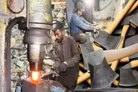 ببینید| مراحل دیدنی تولید انبوه تبرهای فولادی در پاکستان