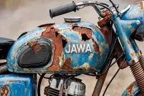 ببینید؛ مراحل تماشایی بازسازی و تعمیر یک موتور سیکلت JAWA زنگ زده تولید چکسلواکی سابق