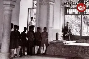 عکس| سفر زمان؛ عکس یادگاری «22 برادر قاجاری» در دوران ناصرالدین شاه