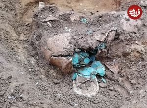 «کوزه‌ای با 7 هزار سکّه باستانی» از دل یک زمین کشاورزی بیرون آمد