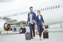 چه سبک لباسی برای سفر هوایی مناسب تر است؟