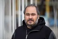(تصاویر) واکنش بهرام رادان و ایرج طهماسب به فوت رضا داوودنژاد