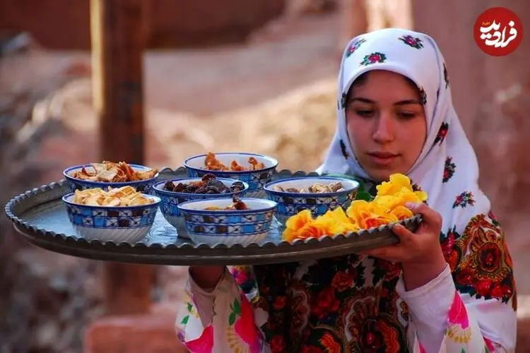 ۵ غذای ایرانی که خارجی‌ها عاشقش هستند؛ از کباب تا ته‌چین با دستور پخت