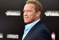 عکس| سفر در زمان؛ «آرنولد» در اولین مراسم سالانه جوایز فیلم MTV در کالیفرنیا؛ سال 1371