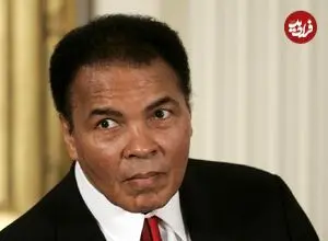 عکس| سفر در زمان؛ «محمدعلی کلی 20سالە» در حال مصاحبه با خبرنگار شبکه سی‌بی‌اس؛ سال 1339