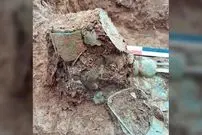 کشف گور زنی که با تاج دفن شد