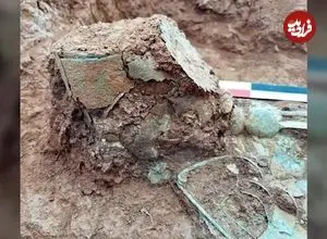 کشف گور زنی که با تاج دفن شد