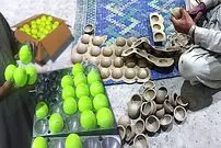 (ویدئو) پاکستانی ها چگونه صدها هزار توپ تنیس را در کارگاه تولید می کنند؟