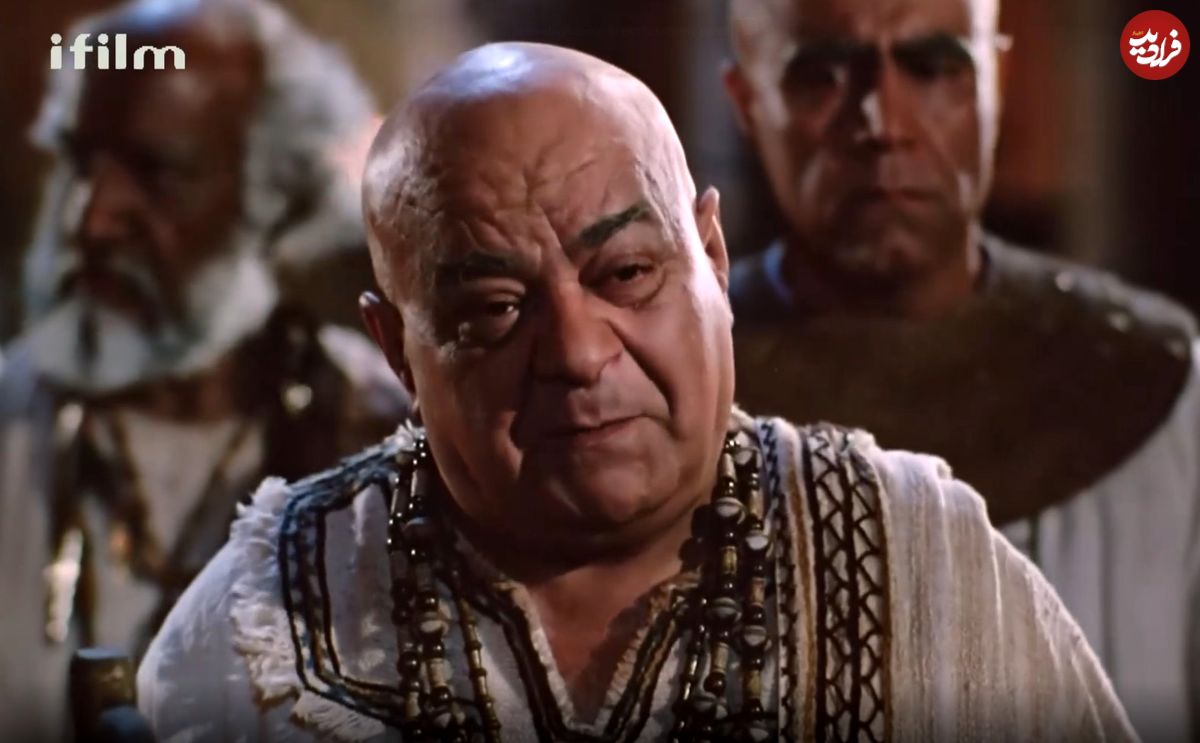 عکس| سفر در زمان؛ «آنخماهو» سریال یوسف پیامبر در حال گریه در یک مراسم؛ دهه 80