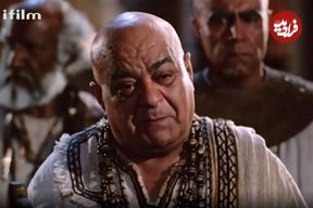 عکس| سفر در زمان؛ «آنخ‌ماهو» سریال یوسف پیامبر در حال گریه در یک مراسم؛ دهه 80