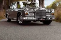 تصاویر؛ خودروی محبوب دهه ۸۰ که هنوز نماد تجمل است!