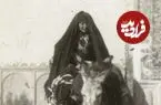 عکس| سفر زمان؛ «زن تهرانی سوار بر الاغ» در حال عبور از دروازه؛ 100 سال قبل