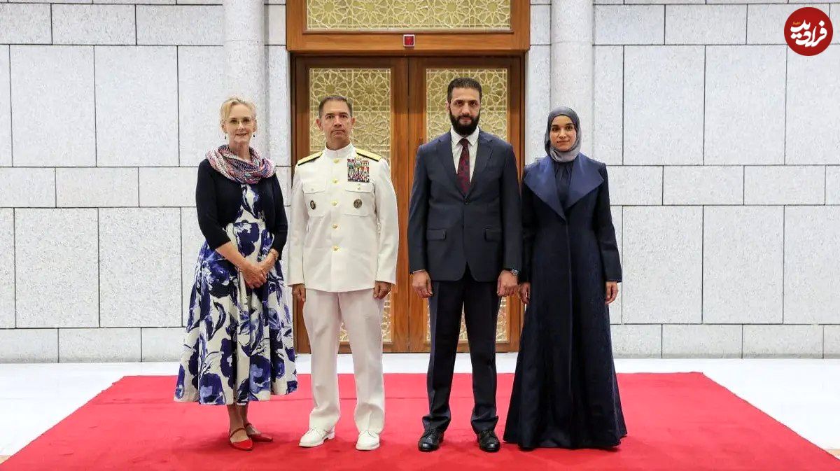 عکس؛ دیدار همسران جولانی و فرمانده سنتکام در دمشق