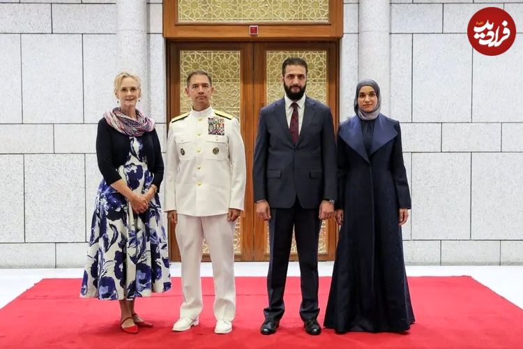 عکس؛ دیدار همسران جولانی و فرمانده سنتکام در دمشق