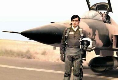(ویدیو) به دستور صدام پیکر این خلبان شهید را دو نیم کردند