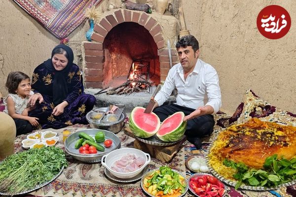 ببینید؛ غذای روستایی در ایران؛ پخت یک غذای سنتی با مرغ