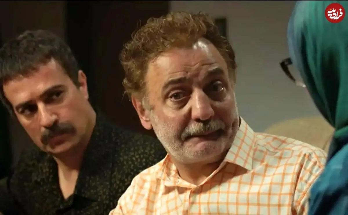 عکس| سفر زمان؛ «تقی معمولی» و پسرش «عمار» در کنار «فهیمه» در پشت‌صحنه سریال پایتخت