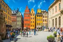 ببینید؛ عجیب ترین و طولانی ترین صف در قلب سوئد!