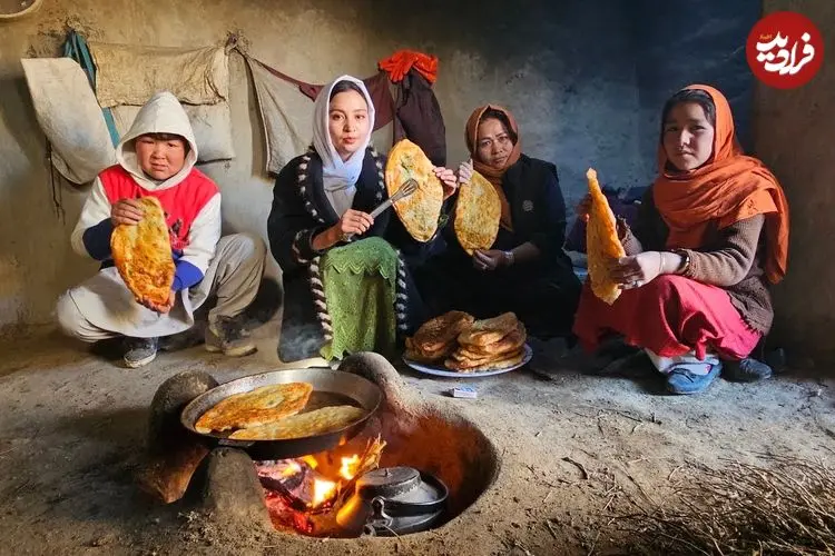 ببینید| غذای روستایی در افغانستان؛ پخت بولانی سنتی با سیب زمینی در غار