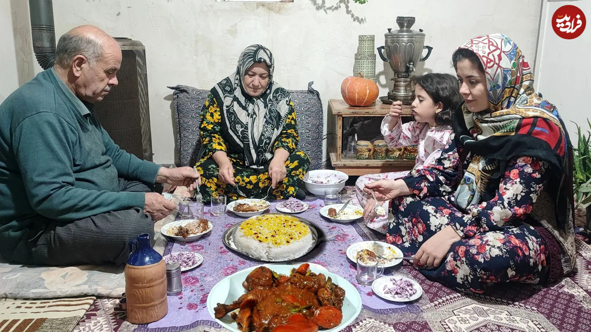 (ویدئو) غذای روستایی در ارومیه؛ پخت یک زرشک پلو با مرغ محلی و متفاوت