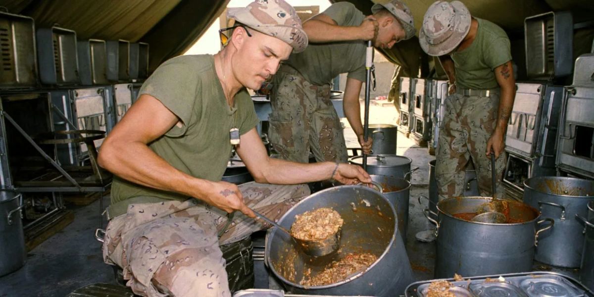 کشورهای مختلف به سربازان خود در طول خدمت چه غذاهایی می‌دهند؟