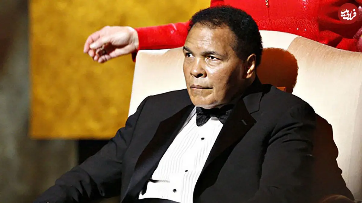 عکس| سفر در زمان؛ «محمدعلی کلی» در آغوش «شعبان بی مخ» در زورخانه؛ سال 55