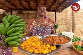 ببینید| غذای روستایی در کنیا؛ پخت یک غذای خاص با گوشت گاو و موز