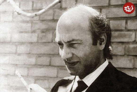 عکس؛ سفر به تاریخ؛ «دکتر علی شریعتی» سوار بر اسب در کنار «اهرام مصر» و «مجسمۀ ابوالهول»