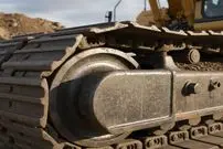 انفجار ناگهانی رولیک بیل مکانیکی در دل پروژه