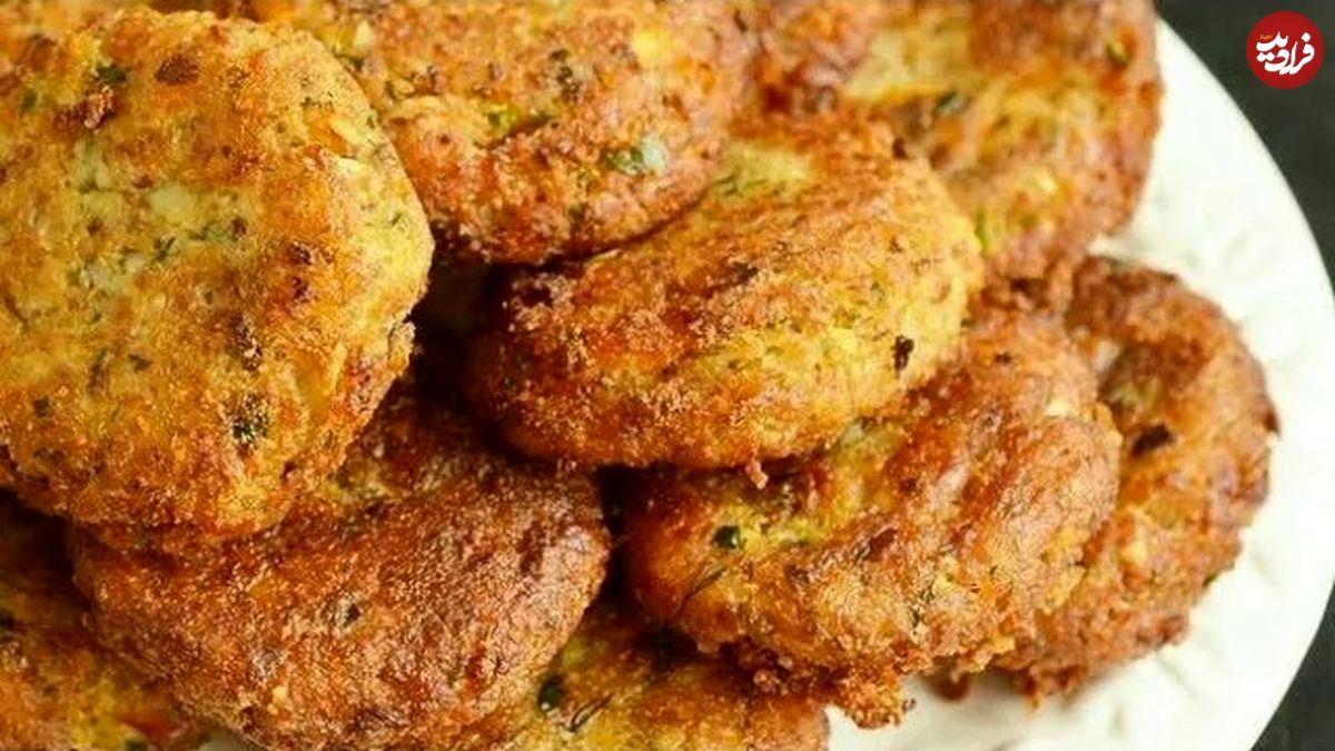 (ویدئو) فرآیند پخت کوکو با عدس قرمز بدون تخم مرغ و سیب زمینی