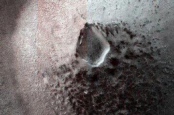 ( عکس) جولان عنکبوت‌ها بر سطح مریخ؛ شگفتی جدید سیاره سرخ