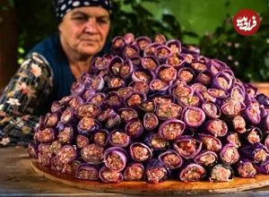 ببینید| غذای روستایی در آذربایجان؛ پخت دلمه کلم قرمز در طبیعت زیبای یک روستا