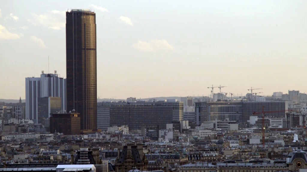 برج مونپارناس؛ ۵۰ سالگیِ تنها آسمانخراش پاریس و ساکنانی که هنوز از آن متنفرند