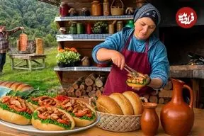 ببینید| غذای  روستایی در آذربایجان؛ تهیه ساندویچ دونر با مرغ روی زغال در طبیعت