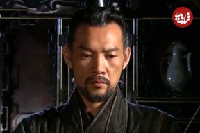 عکس| سفر در زمان؛ «یوری» سریال امپراطور بادها با پیراهن یقه دیپلمات در 56 سالگی