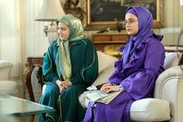عکس؛ سفر در زمان؛ «مژگان در کنار پدر خوانده و مادر خوانده اش» در پشت صحنه سریال بچه مهندس 2؛ سال 97