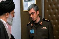 عکس؛ سفر به تاریخ؛ «سرلشکر باقری» در کنار «رحیم صفوی و عزیز جعفری» در اتاق فرماندهی در جبهه