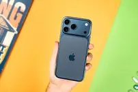 جدول| قیمت گوشی سامسونگ، شیائومی و آیفون امروز سه‌شنبه ۷ بهمن ۱۴۰۴/ قیمت جدید آیفون ۱۷ در بازار