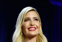 عکس| سفر در زمان؛ «ایوانکا ترامپ» در کنار پدر و مادرخوانده اش در یک هواپیمای شخصی؛ سال 1368