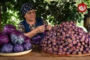 ببینید| غذای روستایی در آذربایجان؛ تهیه دلمه کلم قرمز به روش مادربزرگ روستایی