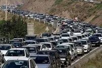 ببینید؛ اقدام غیرقانونی چند جوان با خودروهای لوکس در جاده‌های شمال کشور؛ سد کردن راه مردم برای ضبط کلیپ!