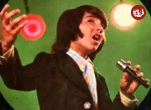 عکس| سفر در زمان؛ «ساسان» خواننده نوجوان قبل انقلاب در  63 سالگی؛ سال 1402