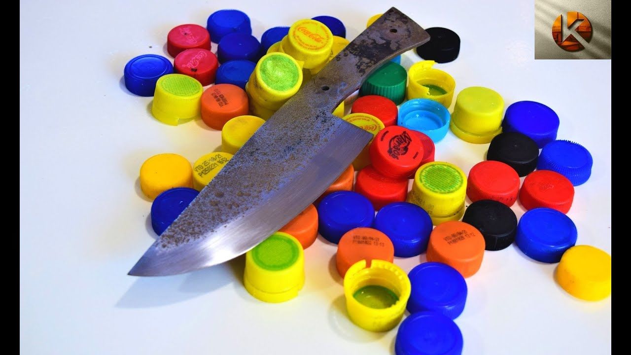 (ویدئو) چگونه با در بطری پلاستیکی نوشابه یک دسته چاقو زیبا بسازیم؟