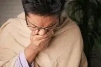 عطسه عجیب مَردی را تا دم مرگ پیش برد